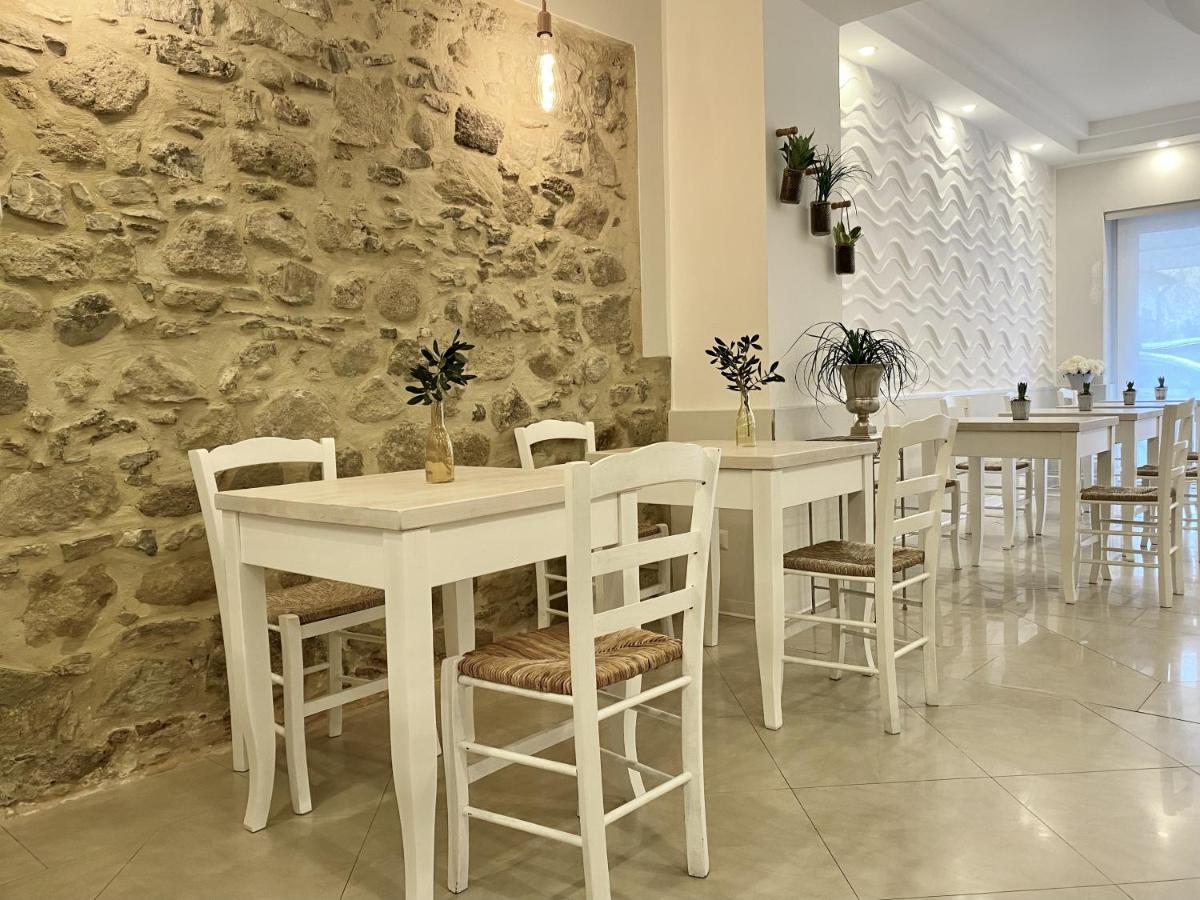 Albergo Elea 아셰아 외부 사진